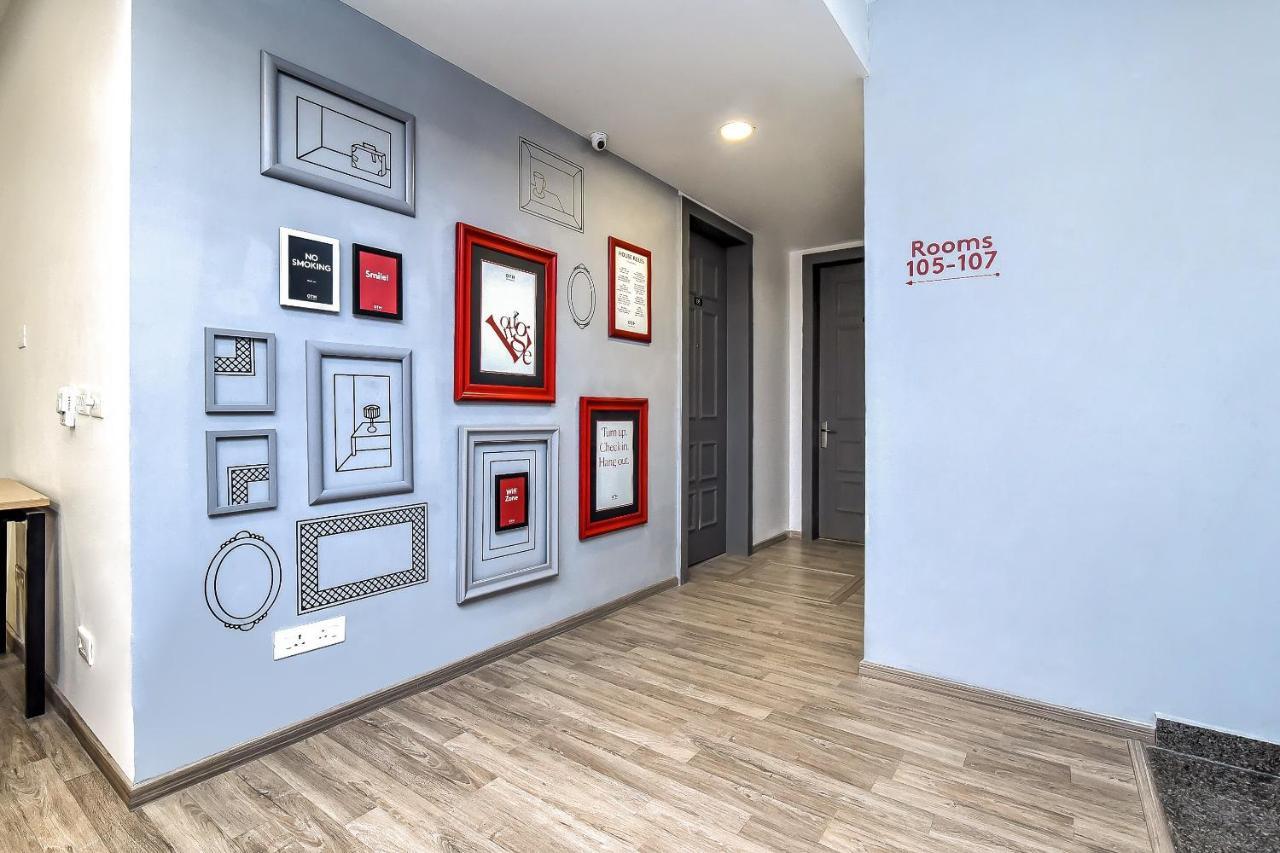 Hotel Gokul Solitaire, Surat Bhatha Extérieur photo