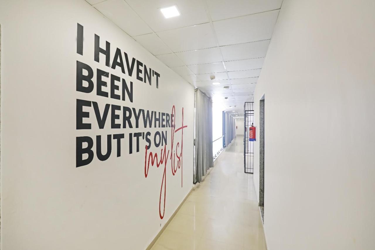 Hotel Gokul Solitaire, Surat Bhatha Extérieur photo